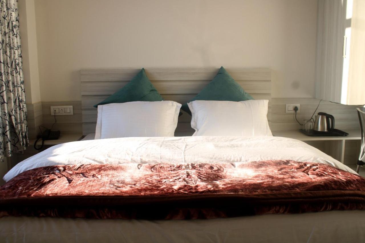 Him Aashrey B&B Homestay Shimla Esterno foto